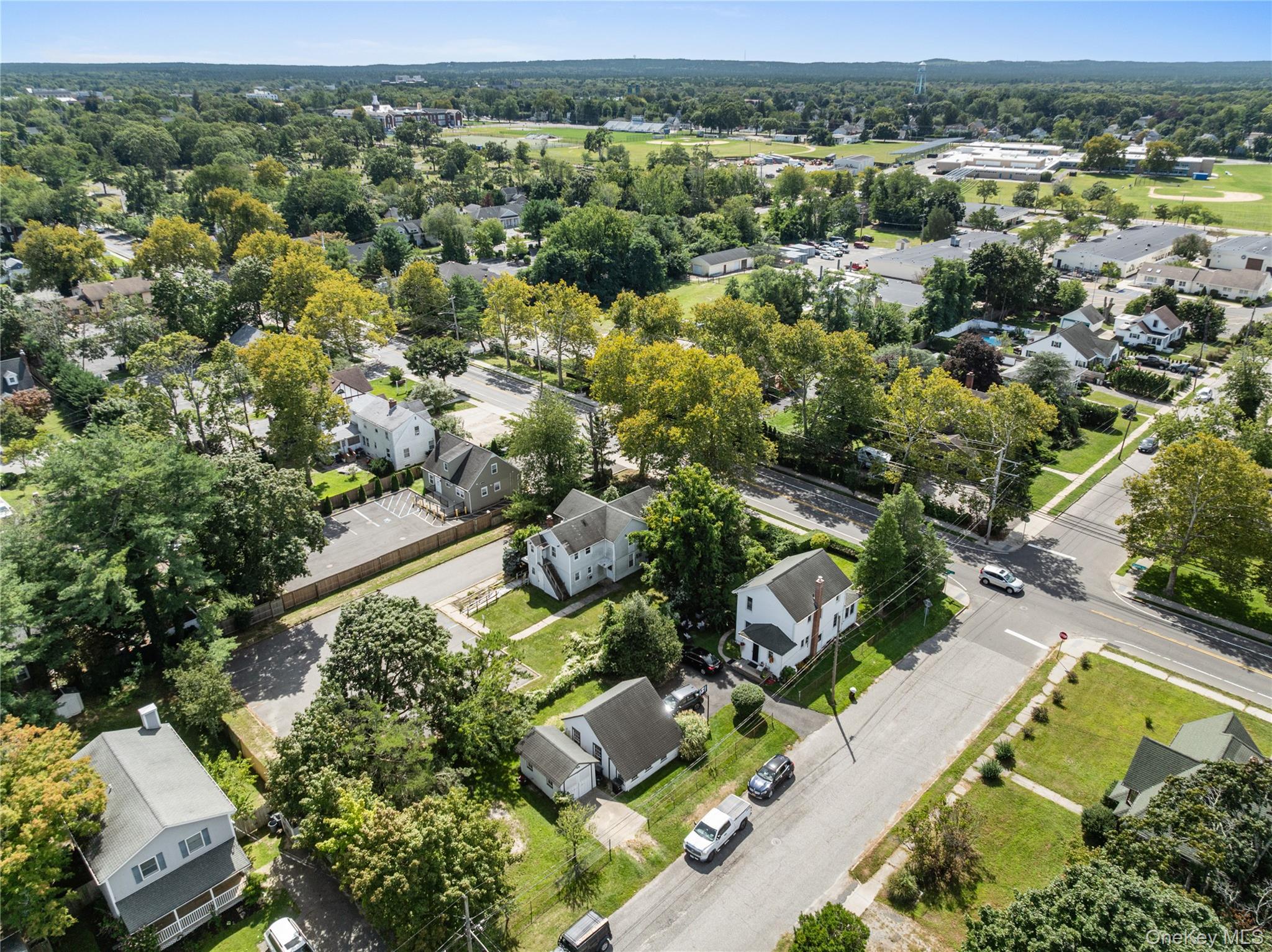 992 Roanoke Avenue – For Sale photo 4