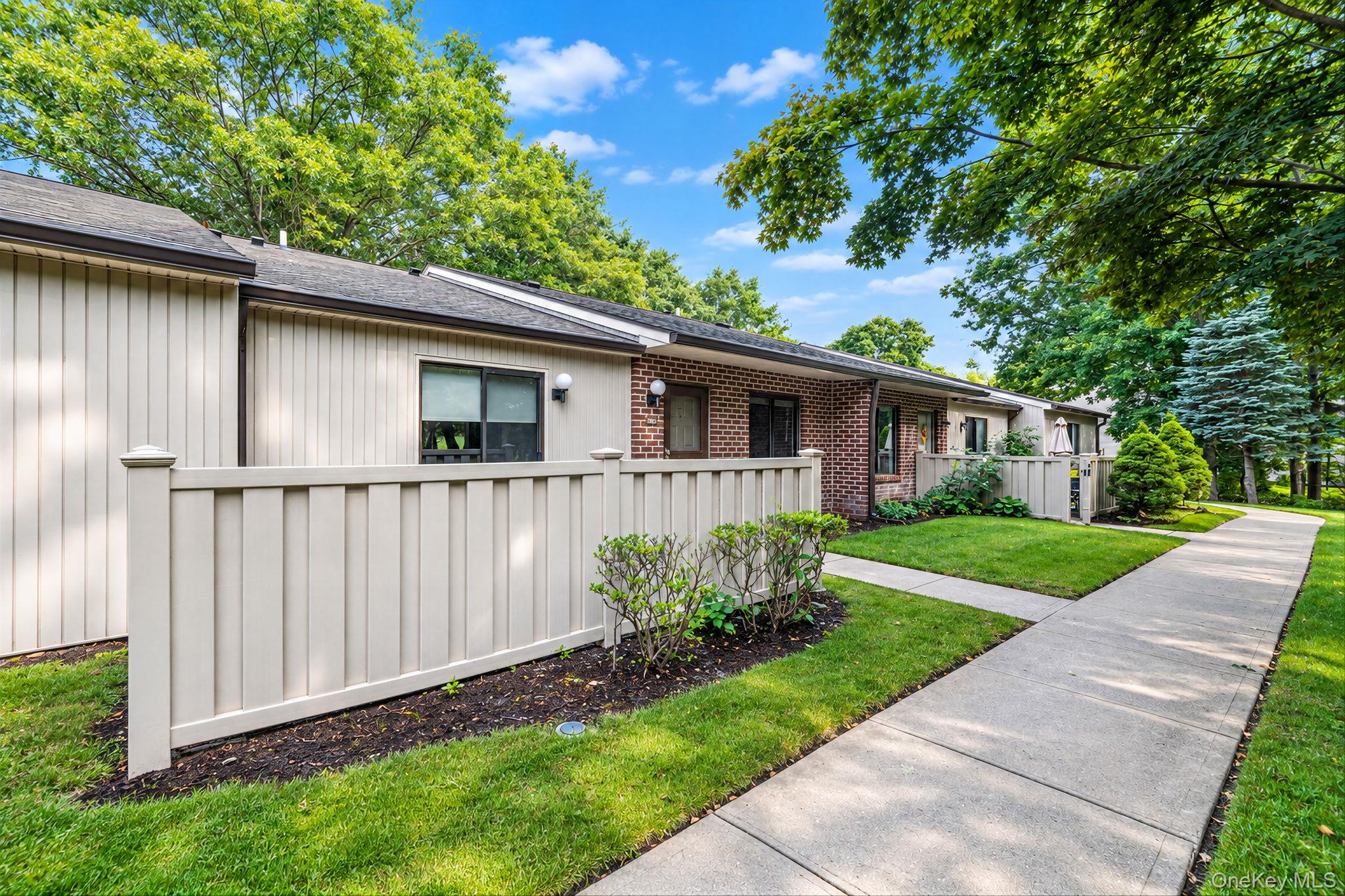 710 Hilltop Court – For Sale photo 2