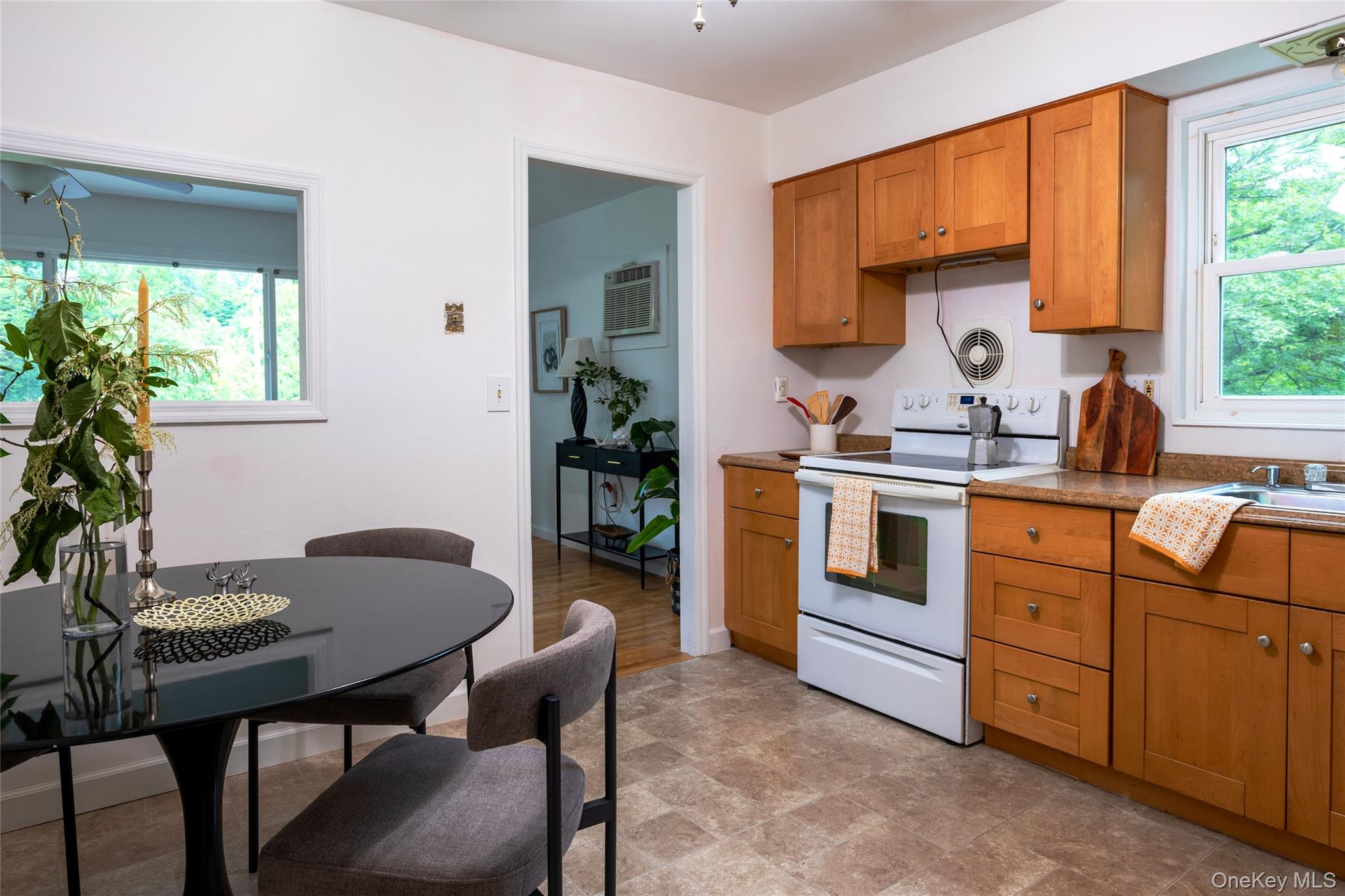 16 Peoples Road – For Sale photo 9