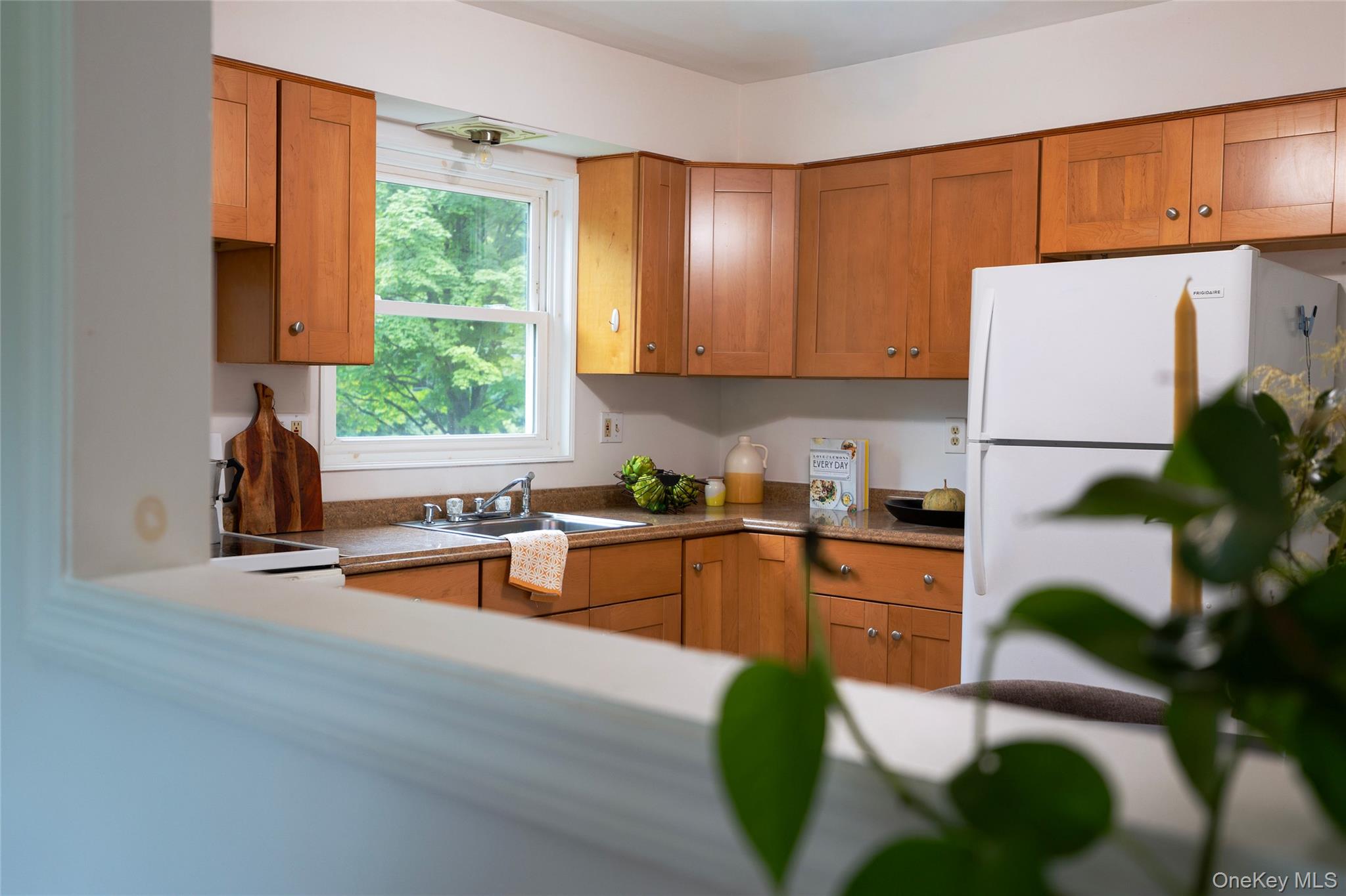 16 Peoples Road – For Sale photo 6