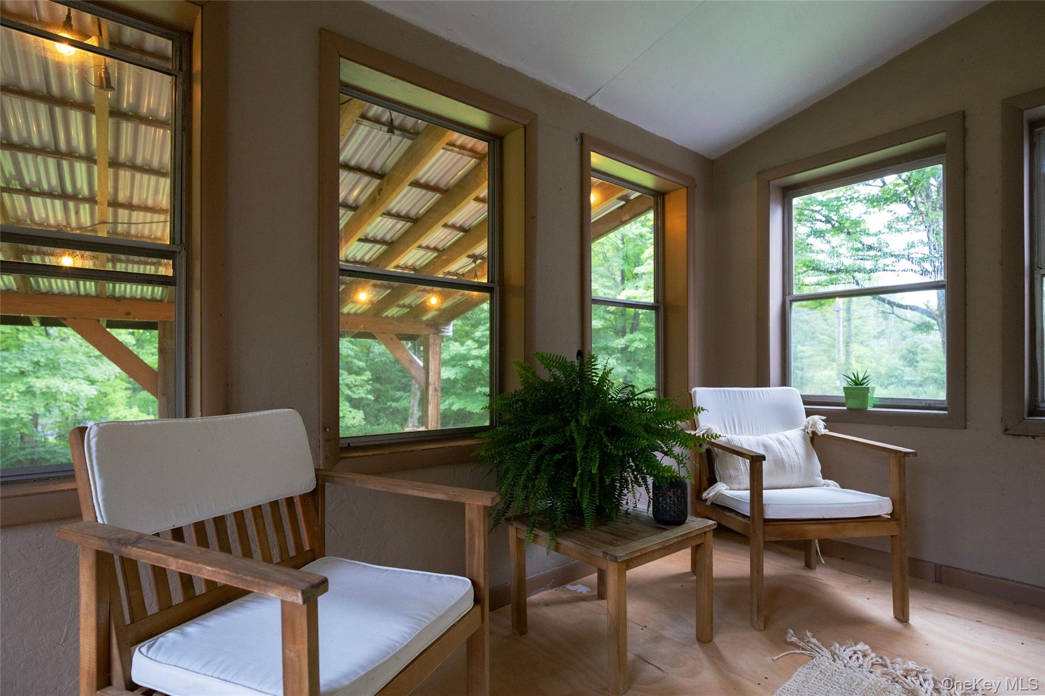 16 Peoples Road – For Sale photo 11