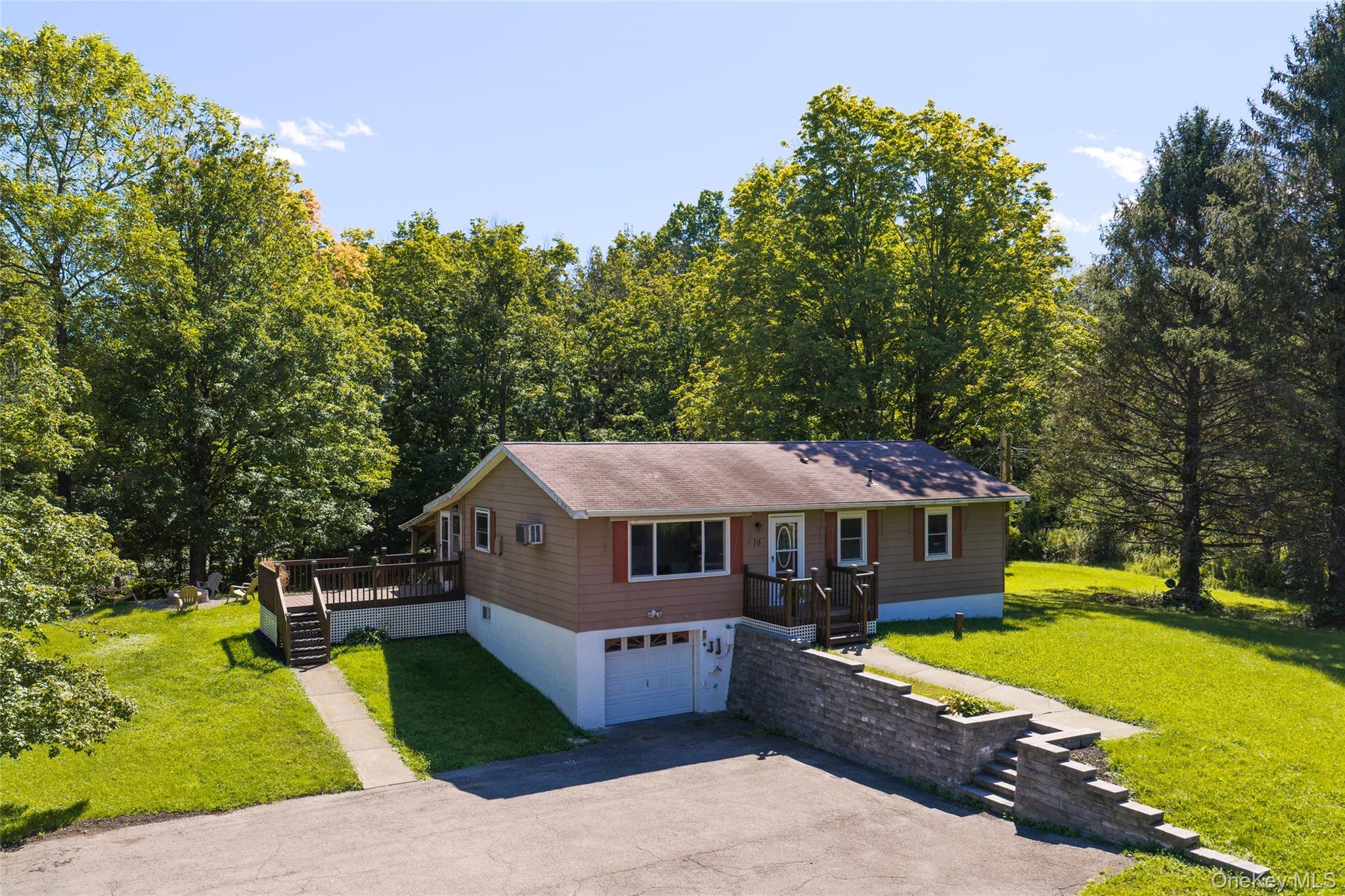 16 Peoples Road – For Sale