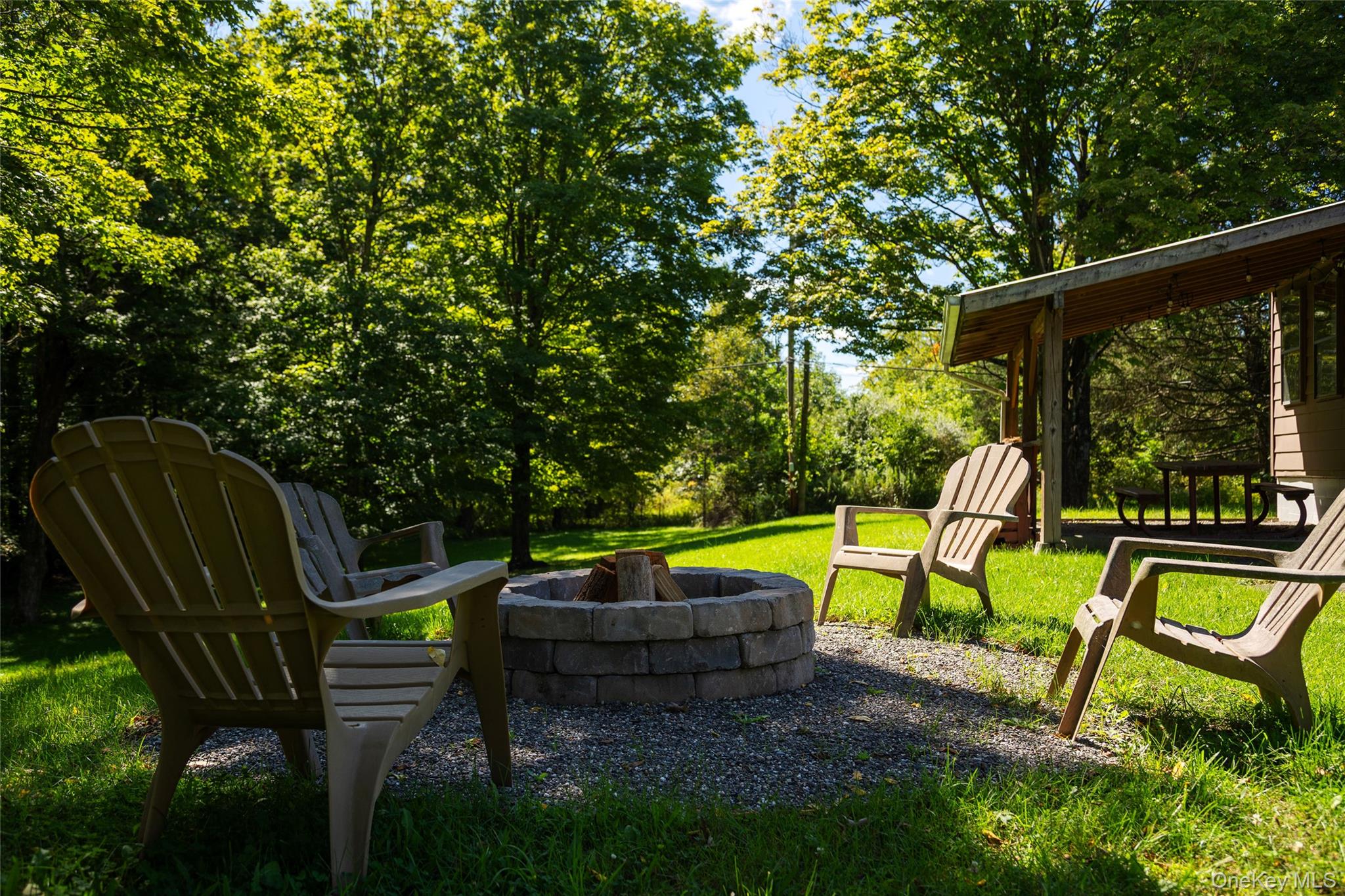 16 Peoples Road – For Sale photo 24