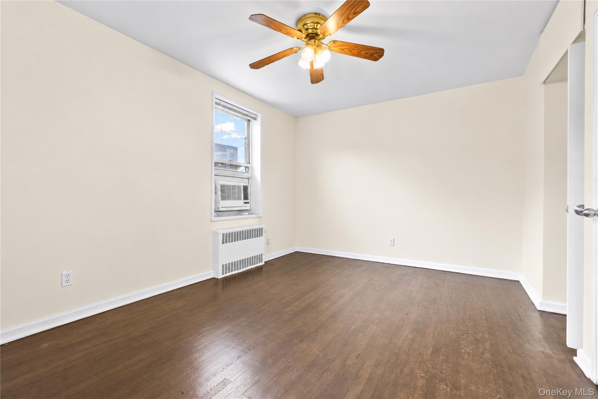 27-10 Parsons Boulevard, Unit 2F photo 12