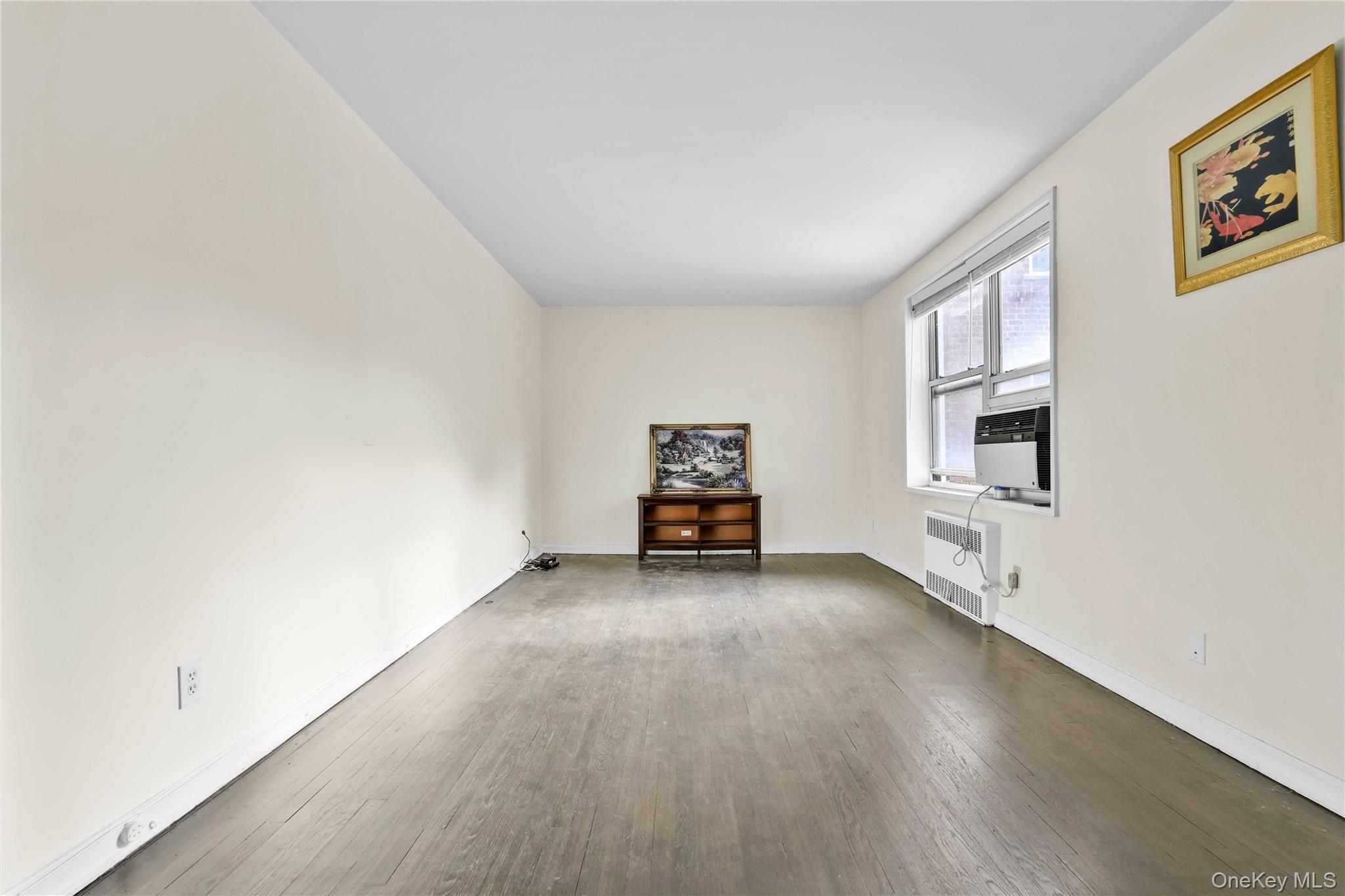 27-10 Parsons Boulevard, Unit 2F photo 3