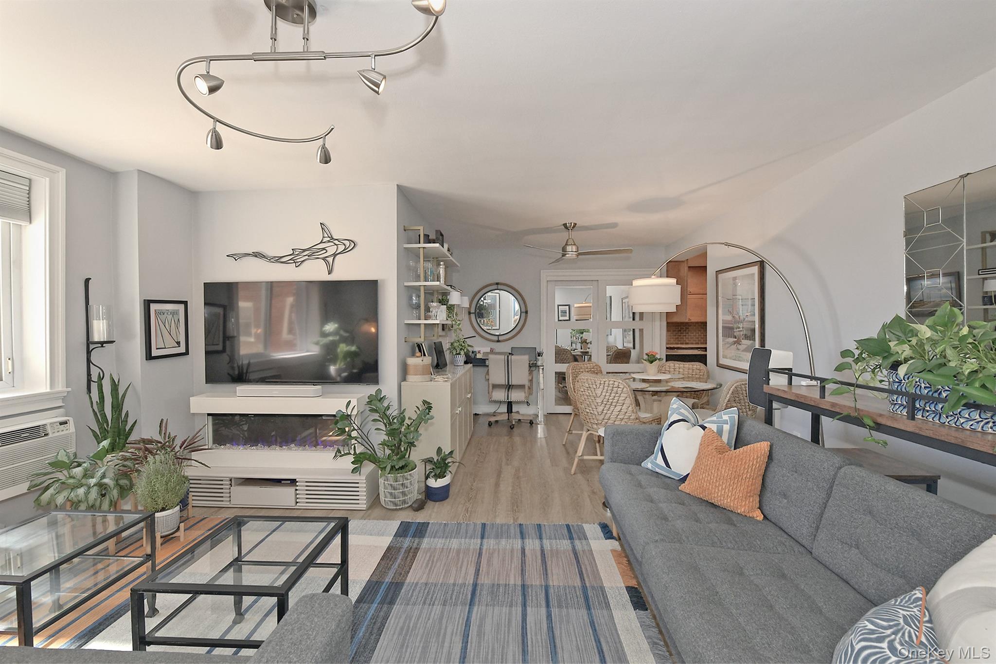 370 W Broadway, Unit 1A photo 16