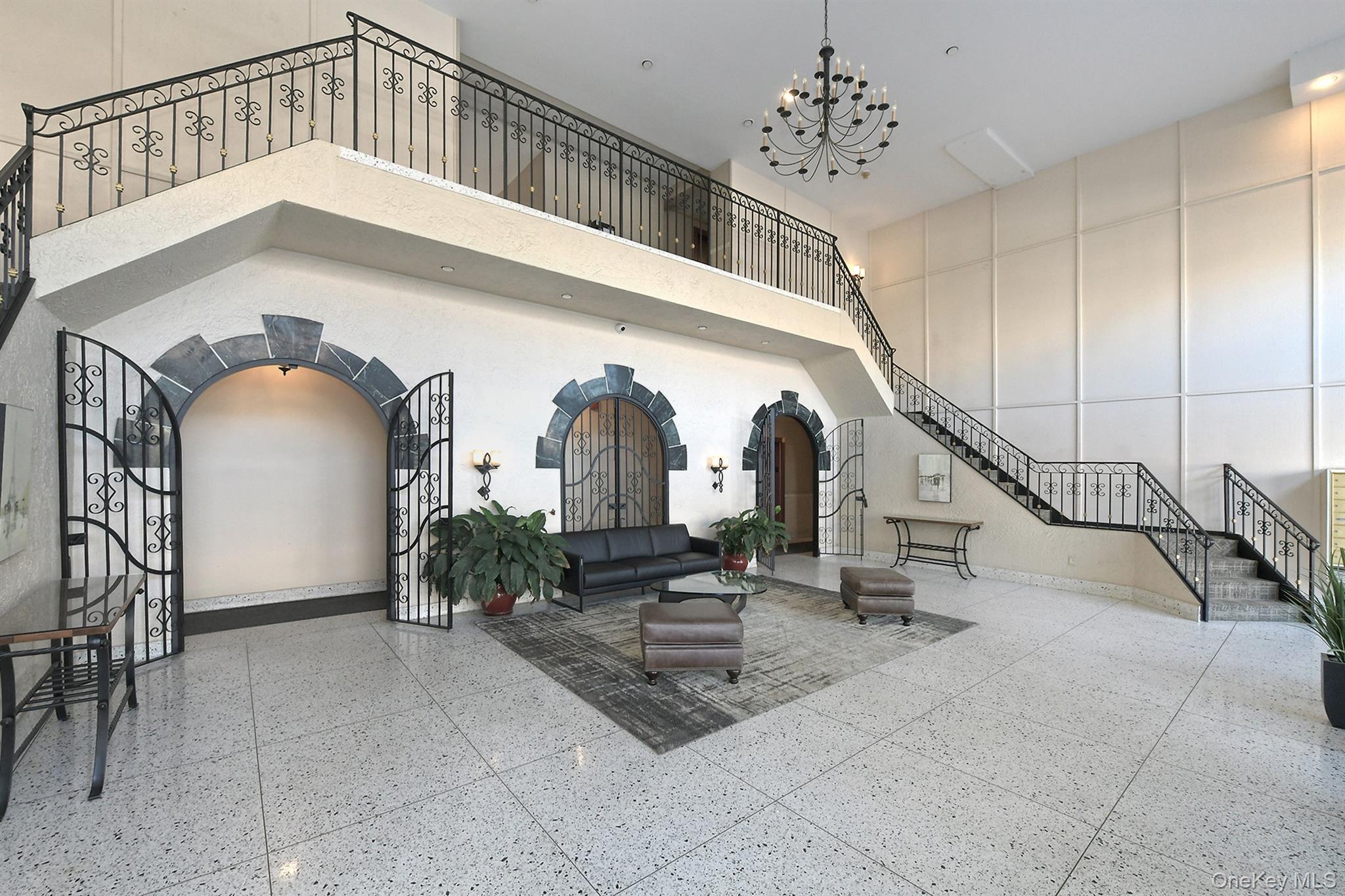 370 W Broadway, Unit 1A photo 3