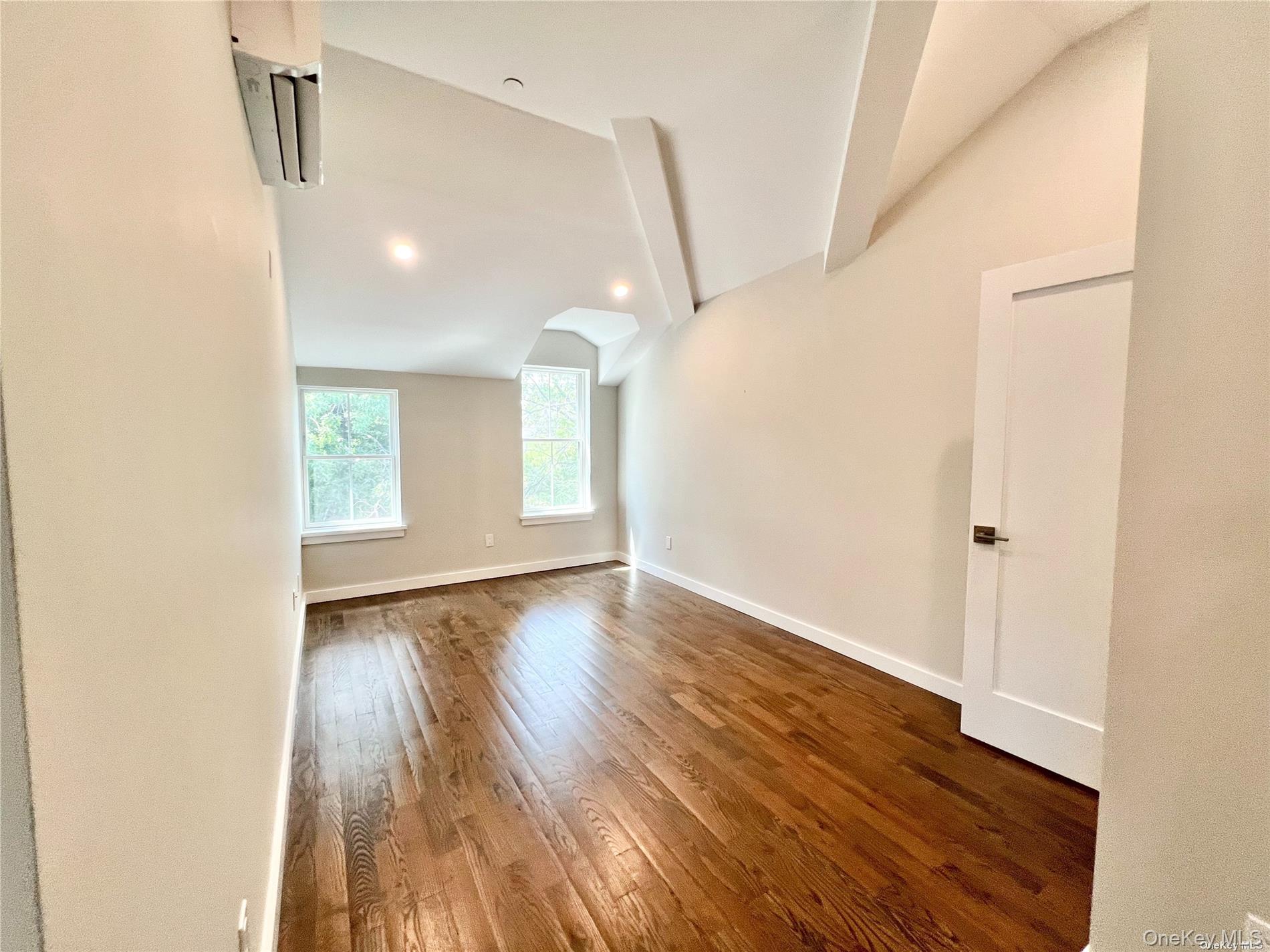 56-75 136th Street, Unit 3B photo 2