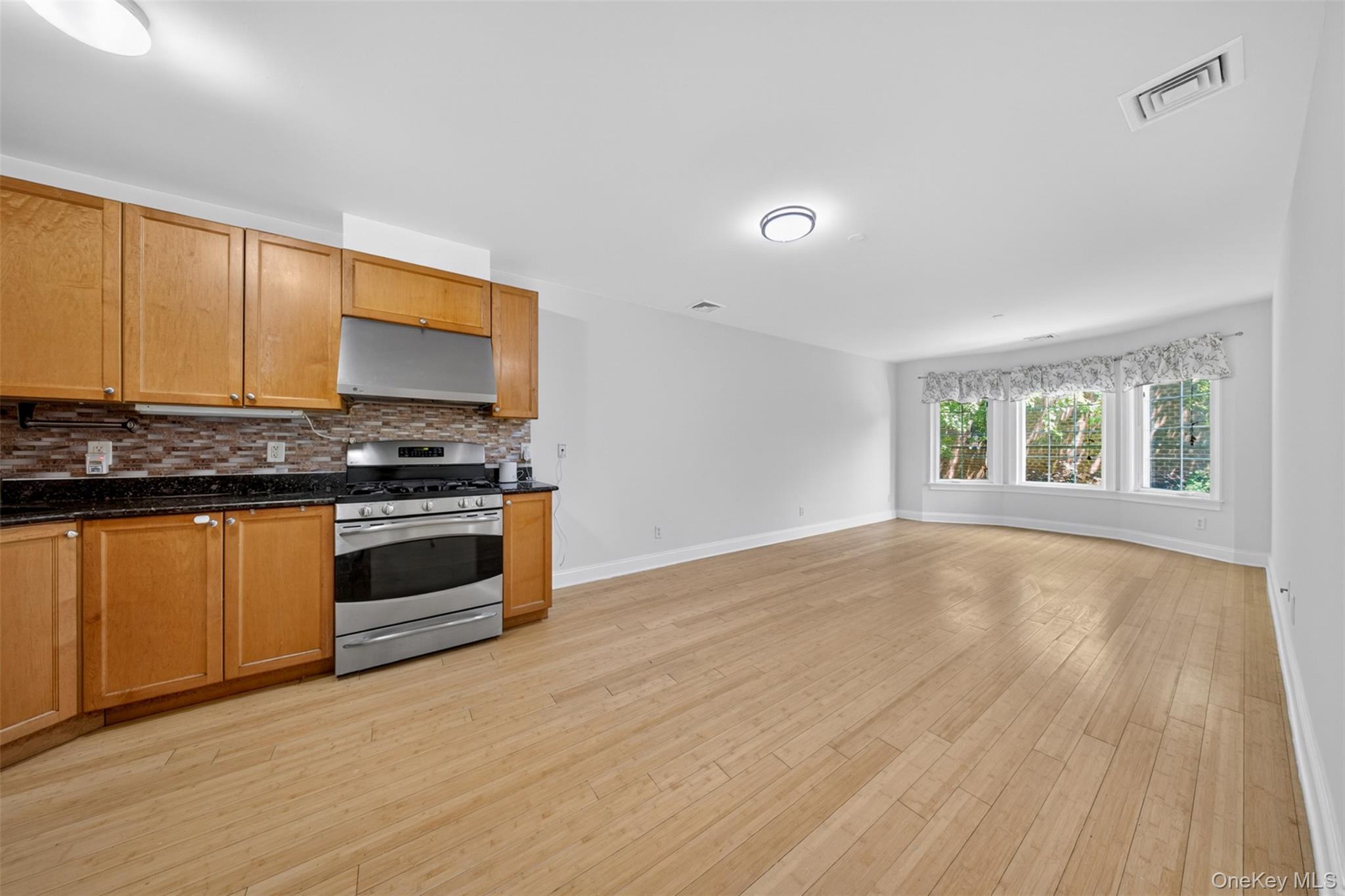 343 Soundview Lane – For Sale photo 18
