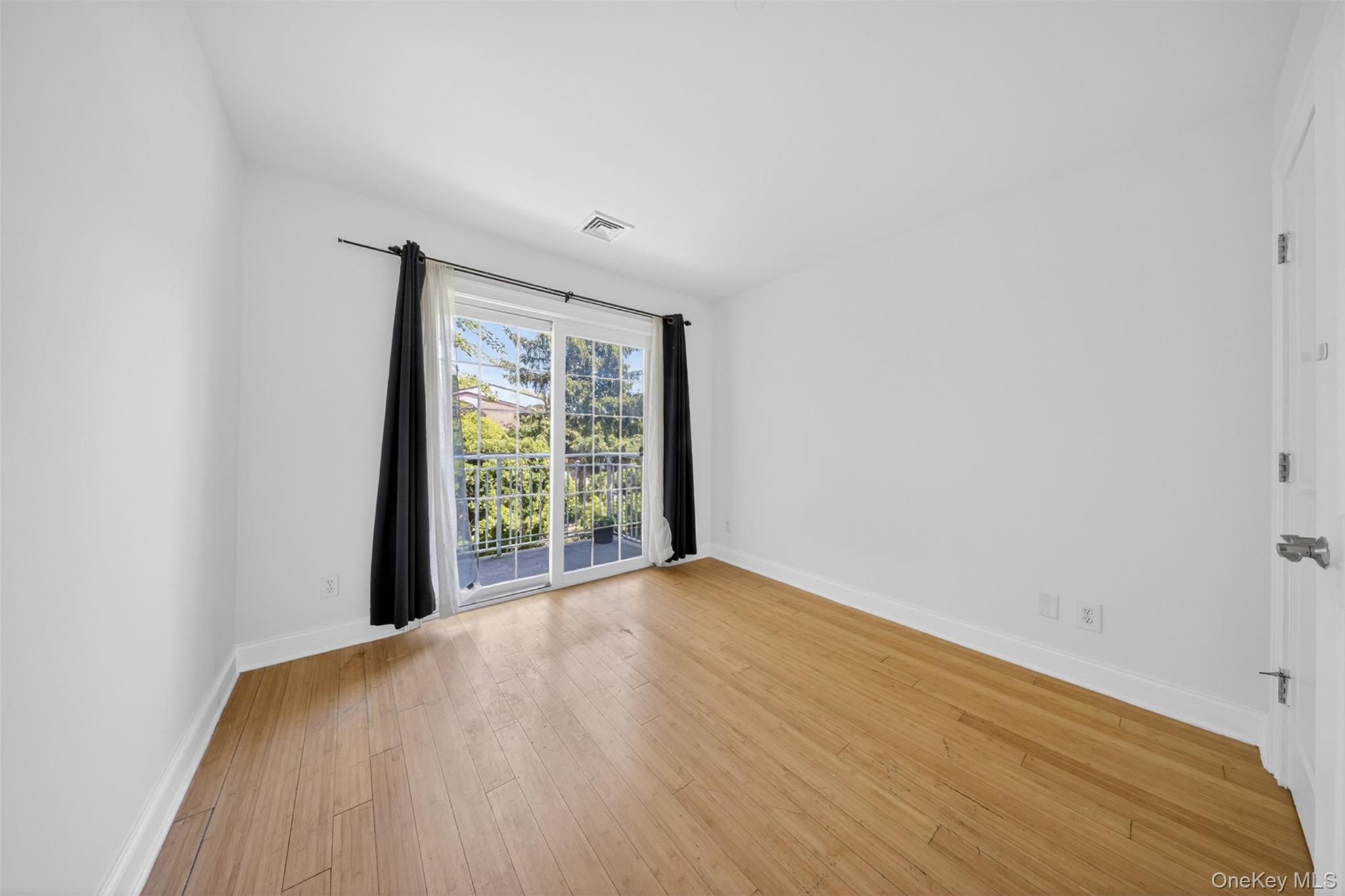 343 Soundview Lane – For Sale photo 24
