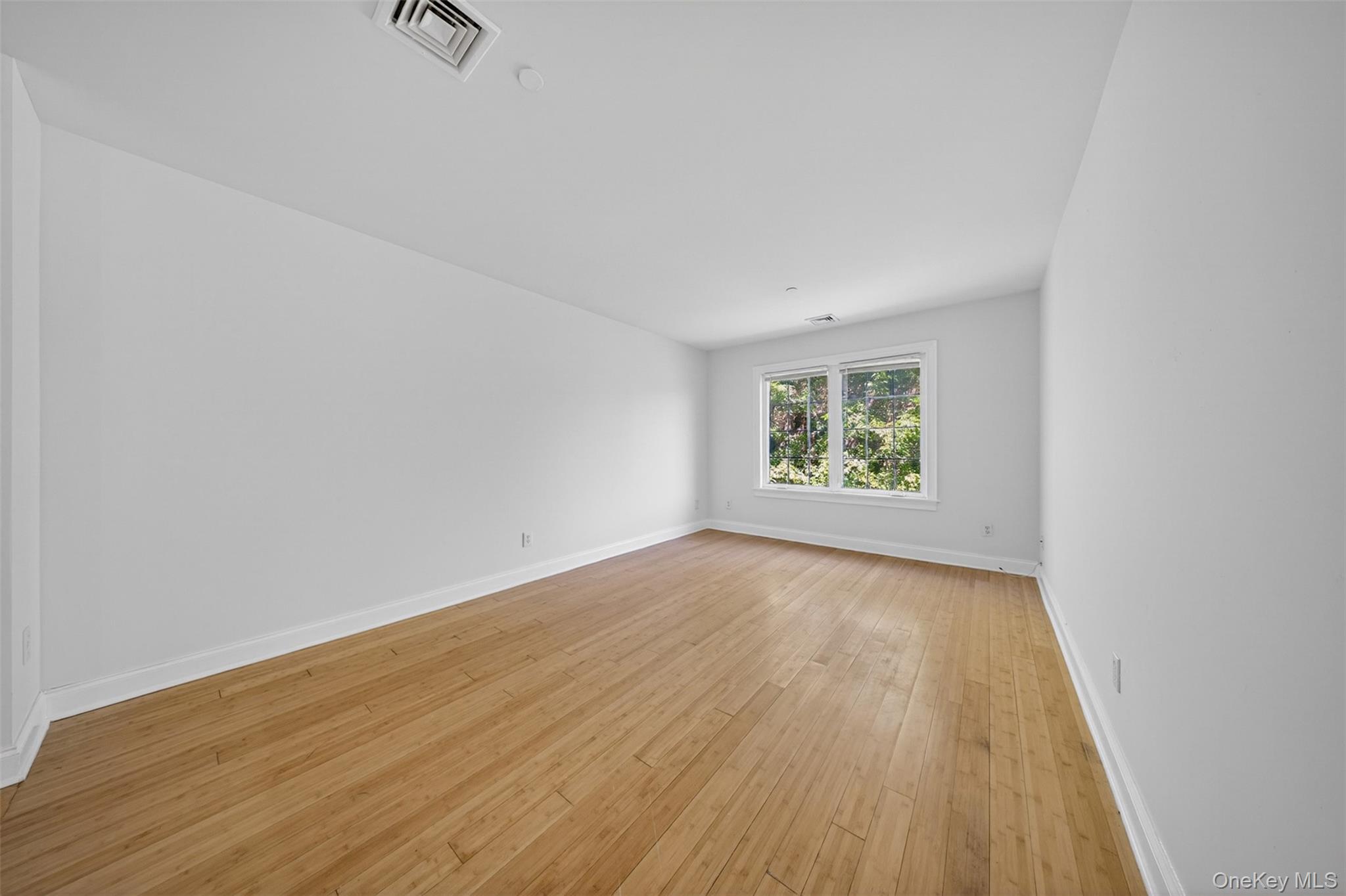 343 Soundview Lane – For Sale photo 36
