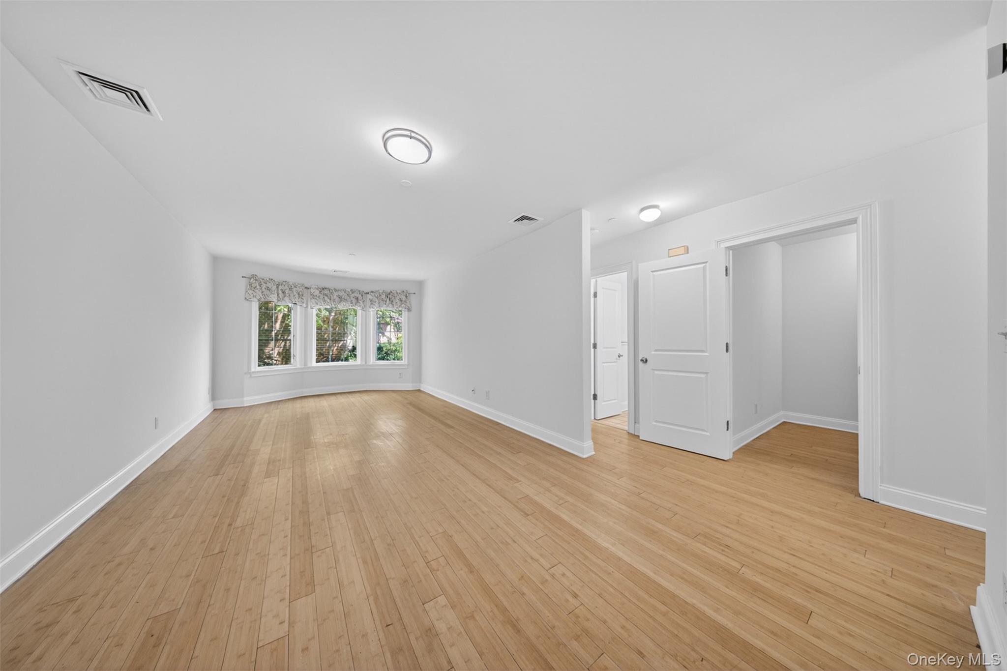 343 Soundview Lane – For Sale photo 21