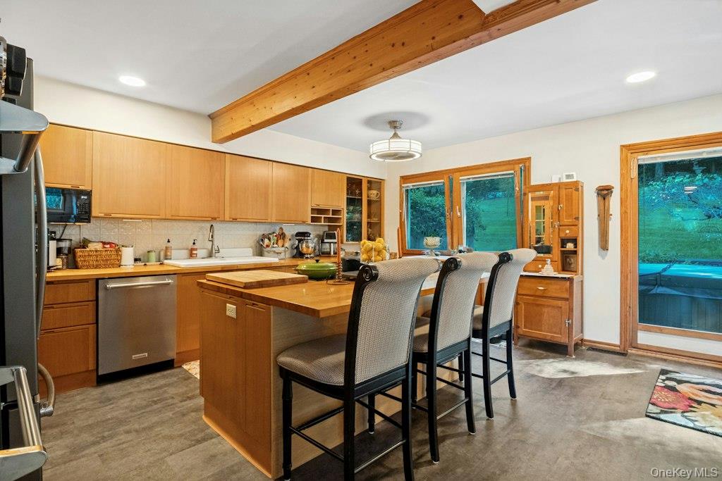 12 Deer Ridge Road, Unit D1 photo 8