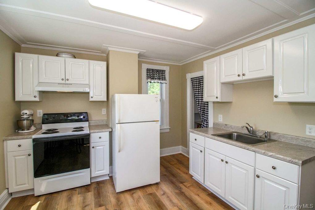 10 Park Street – For Sale photo 18