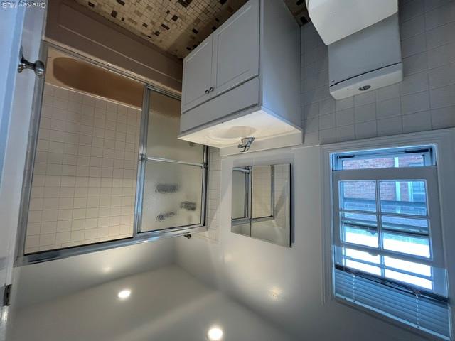 165 Manorhaven Boulevard, Unit G photo 16