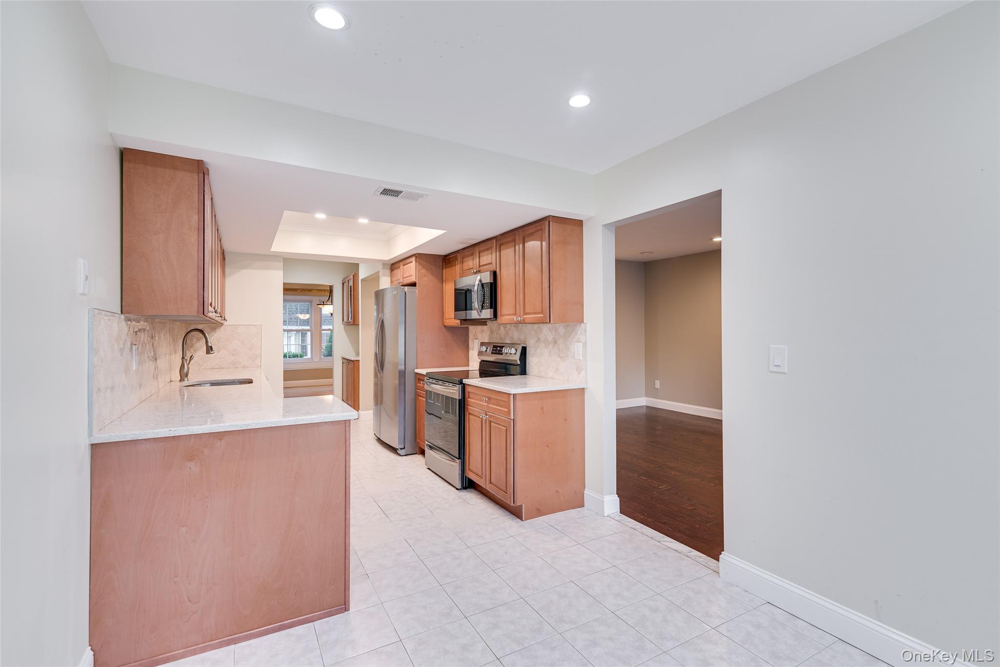 102 Glen Way – For Rent photo 11