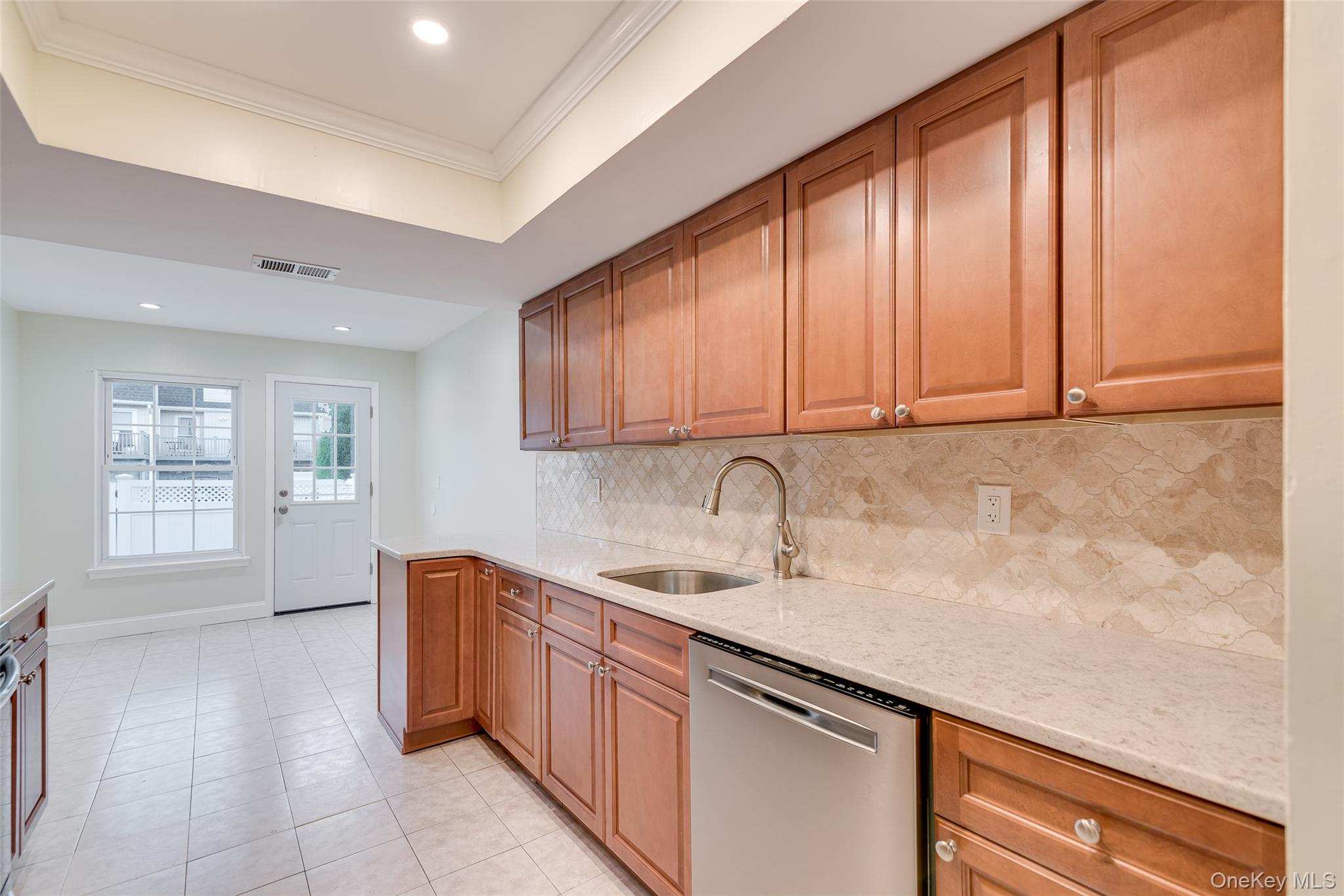 102 Glen Way – For Rent photo 8