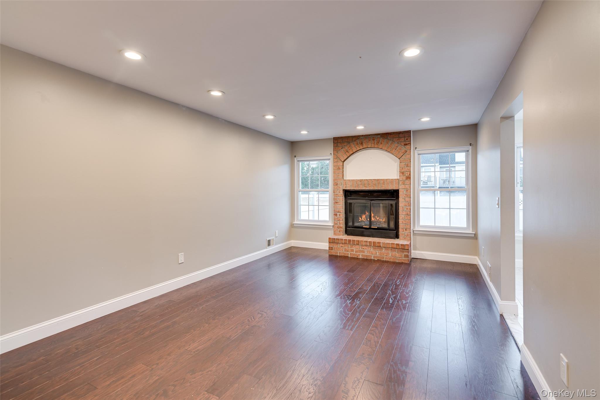 102 Glen Way – For Rent photo 13