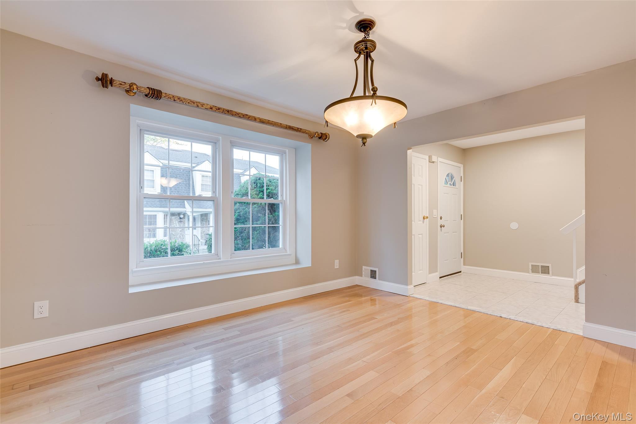 102 Glen Way – For Rent