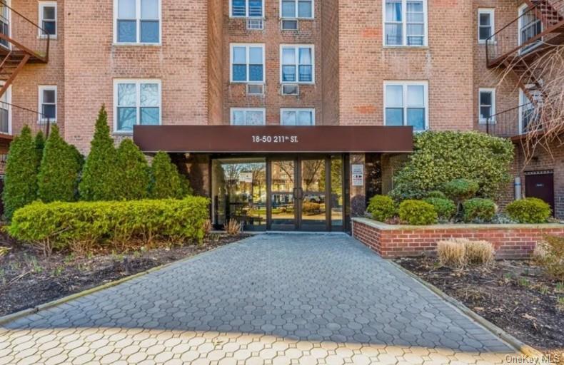 18-50 211 Street St, Unit 2K photo 2