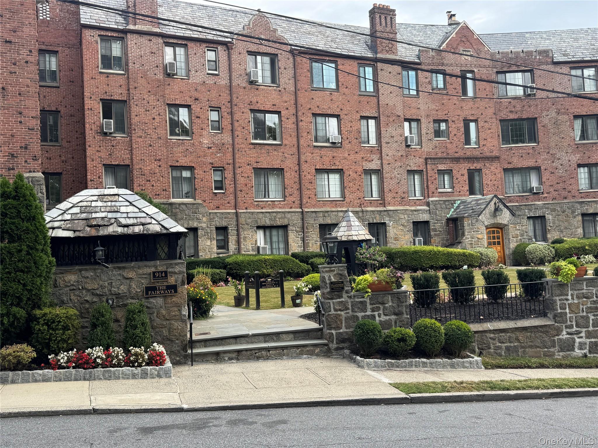 914 Wynnewood Road, Unit 1F