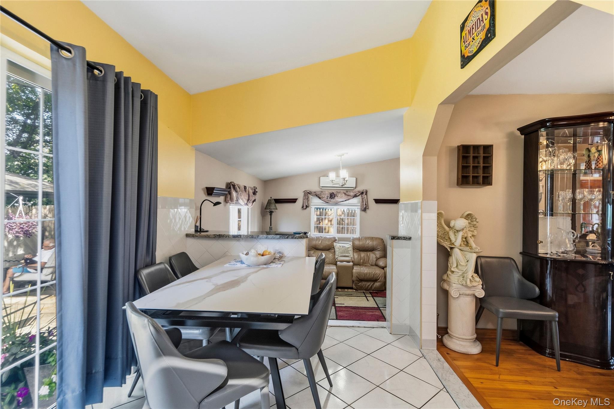 14 Mayfair Lane – For Sale photo 21