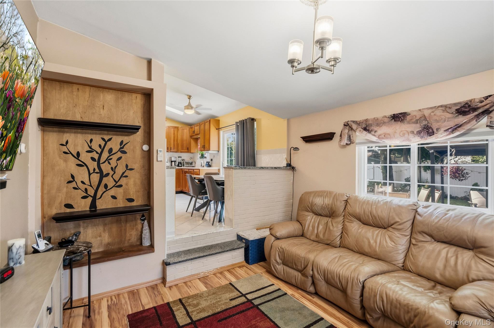 14 Mayfair Lane – For Sale photo 25