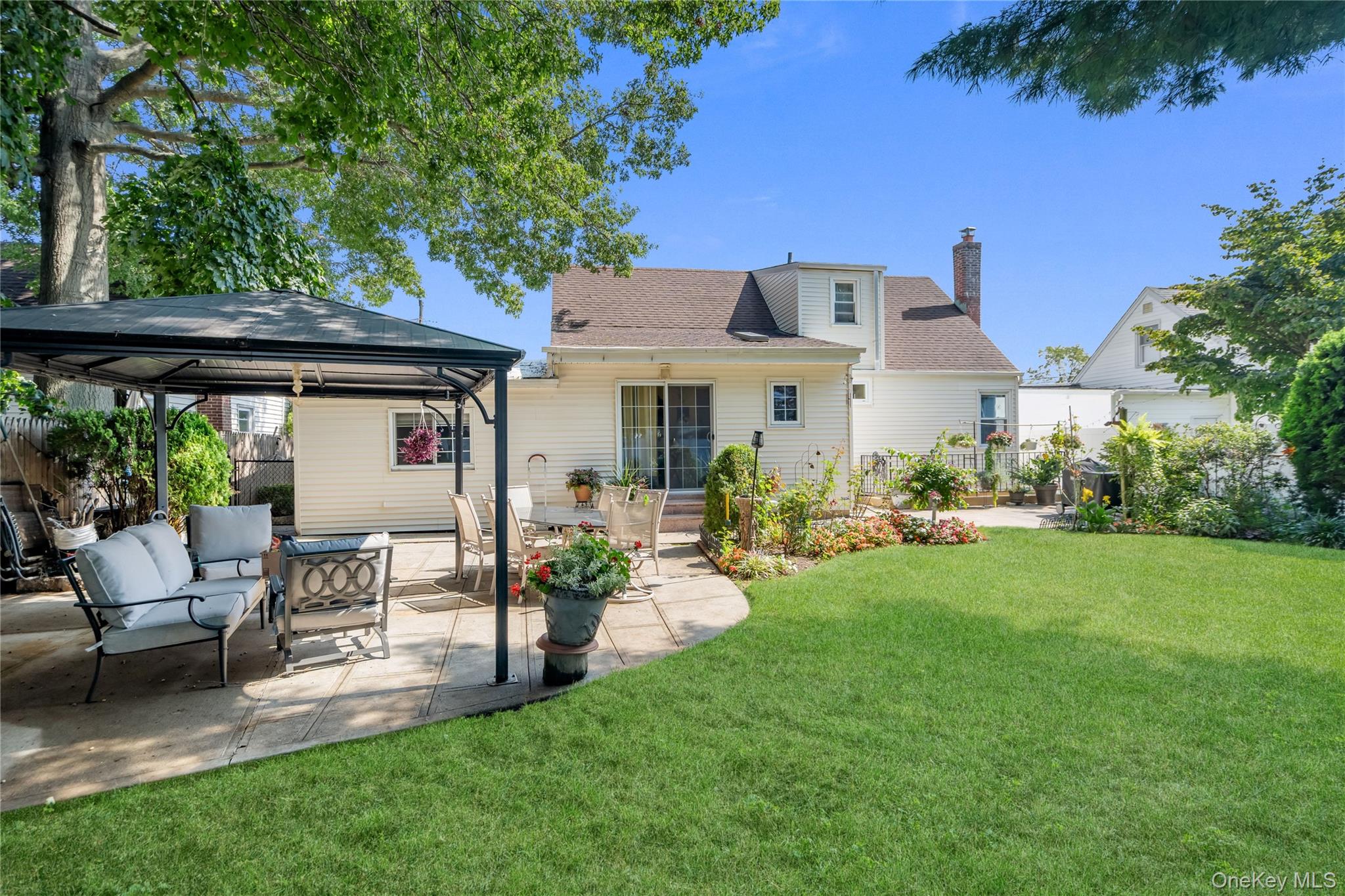 14 Mayfair Lane – For Sale photo 40