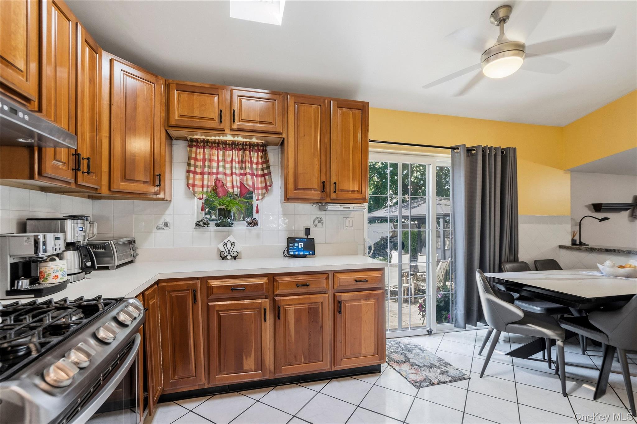 14 Mayfair Lane – For Sale photo 20