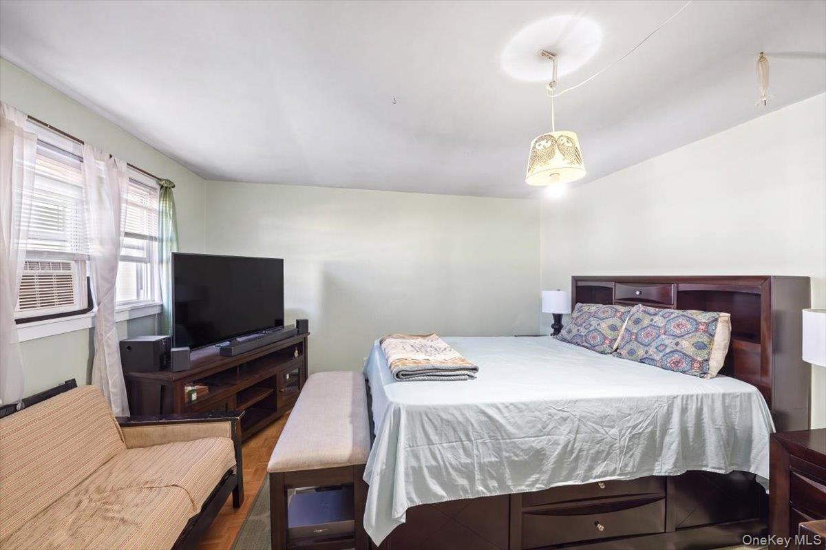 145-67 224th Street – For Sale photo 3