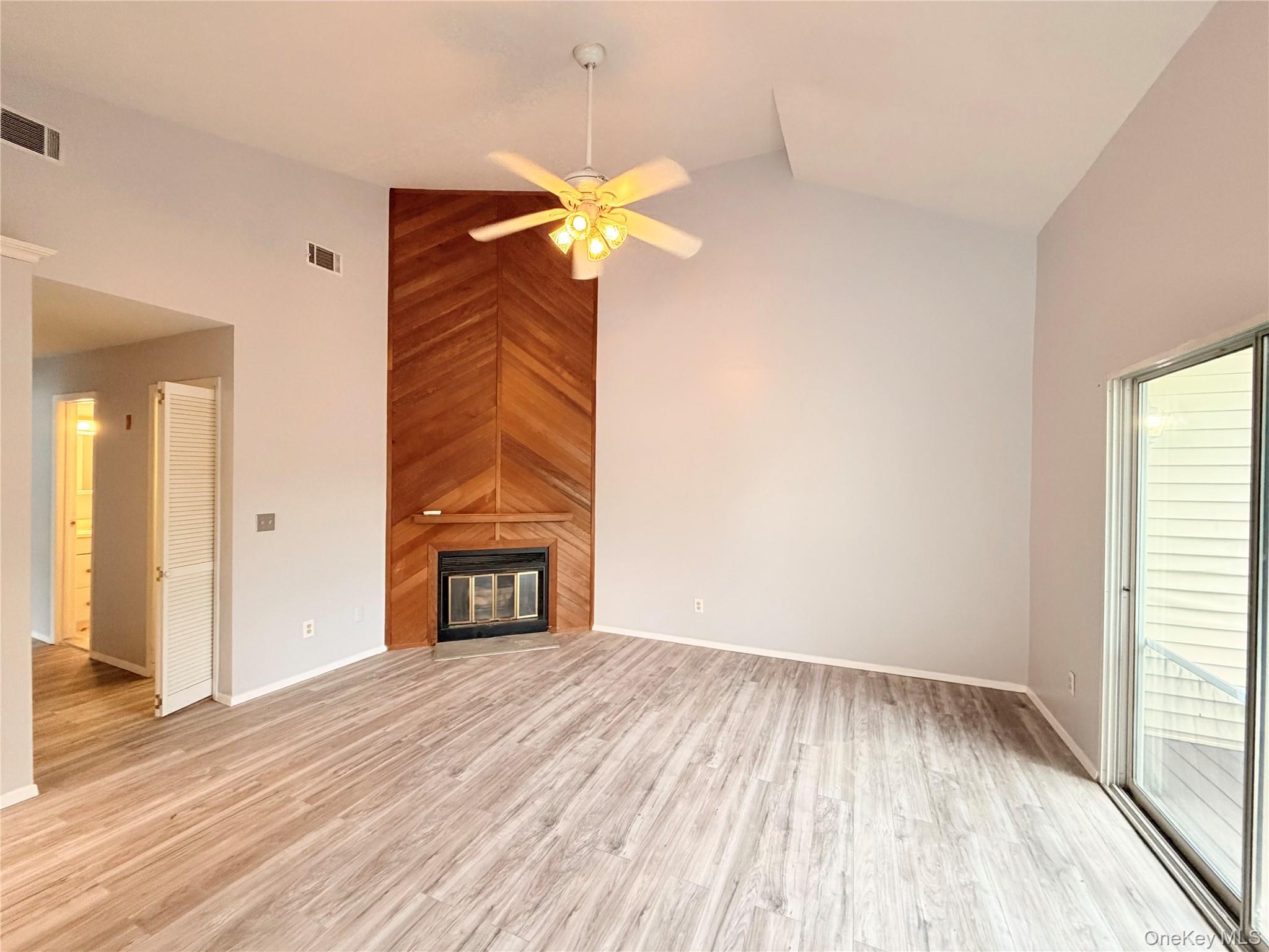 1223 Whispering Hills – For Sale photo 2