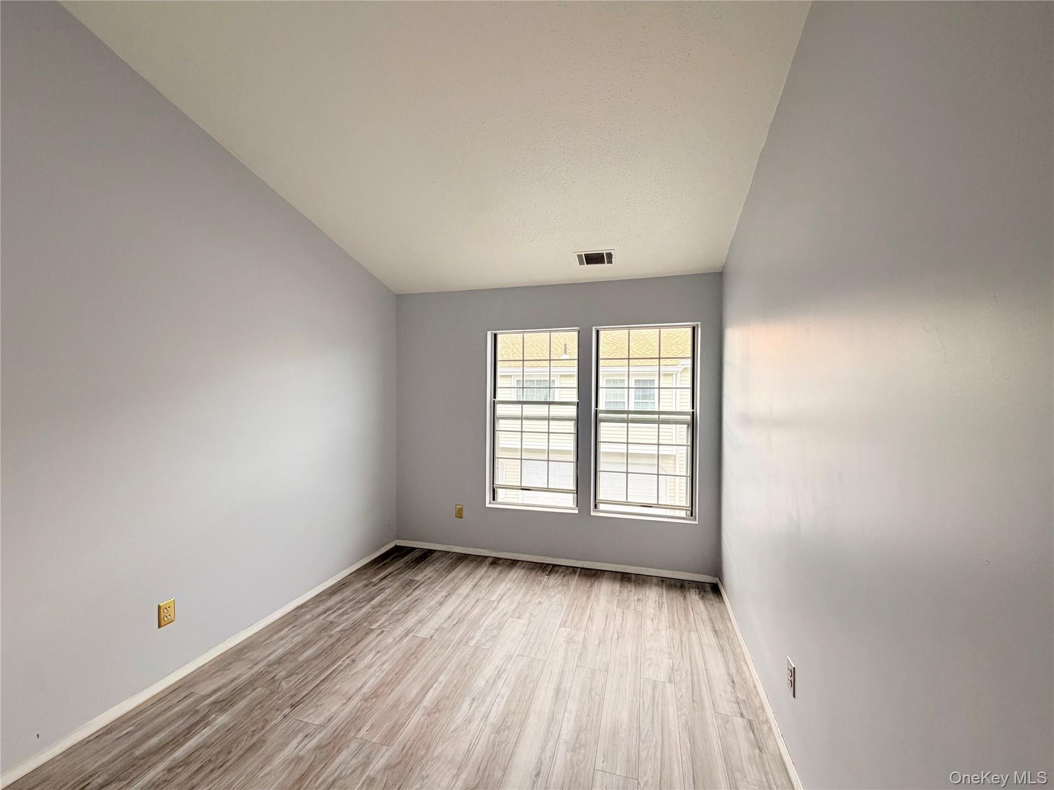 1223 Whispering Hills – For Sale photo 17