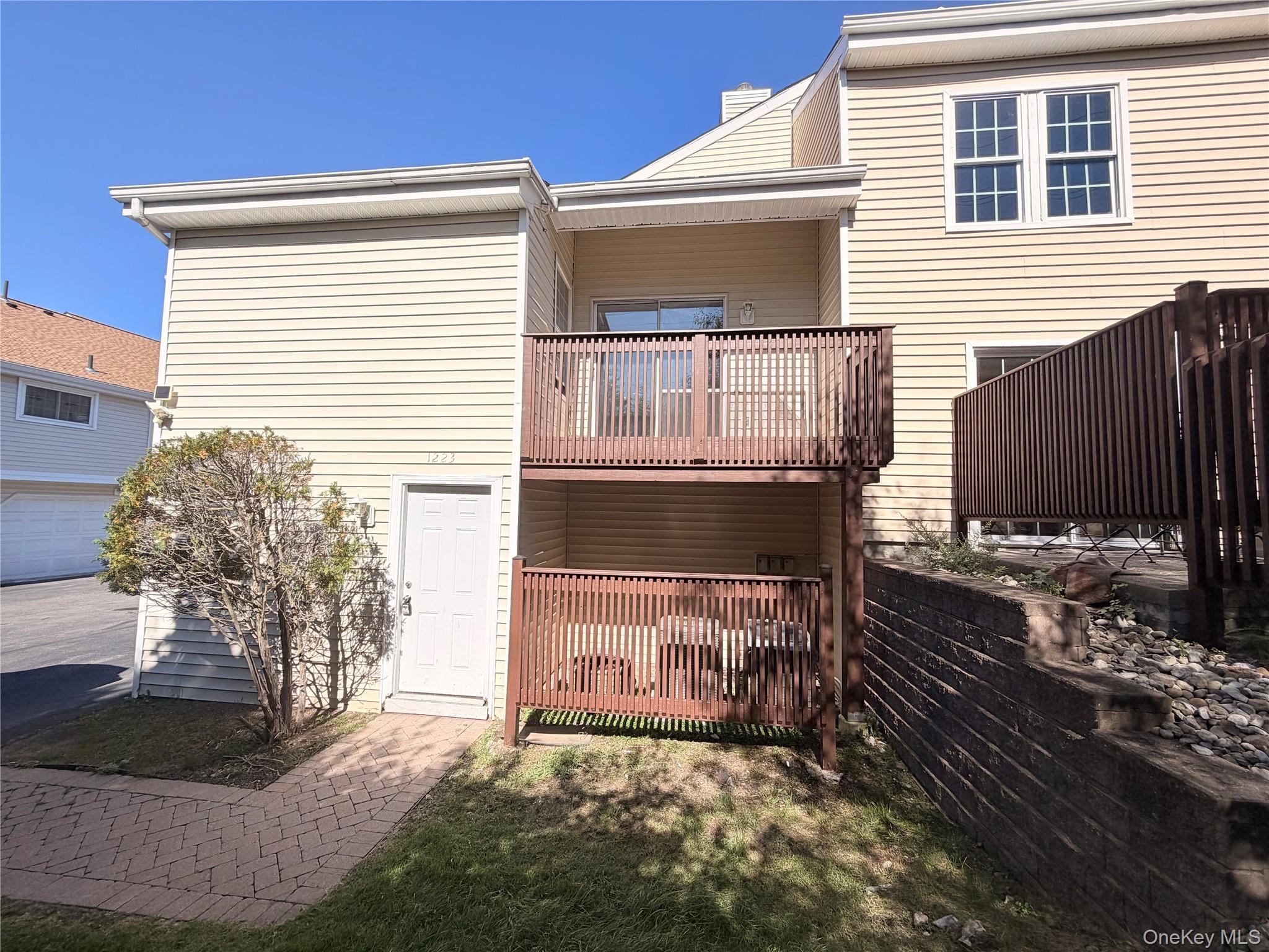 1223 Whispering Hills – For Sale