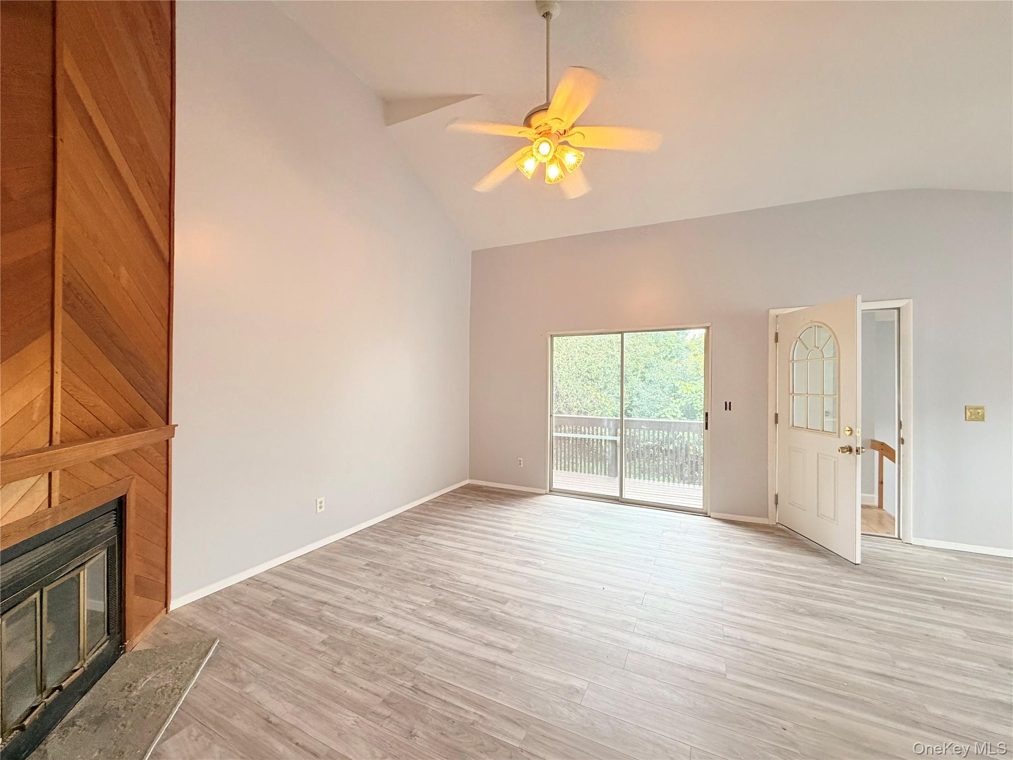1223 Whispering Hills – For Sale photo 3
