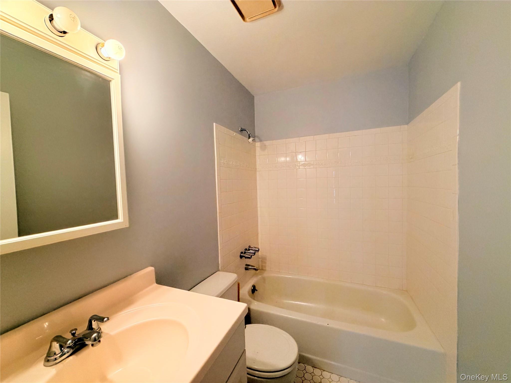 1223 Whispering Hills – For Sale photo 15