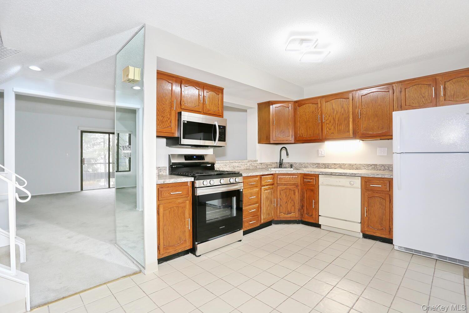 161 Treetop Circle, Unit 161 photo 14