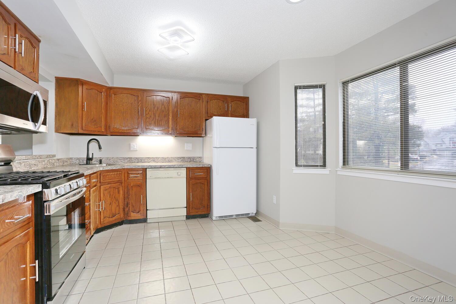 161 Treetop Circle, Unit 161 photo 13