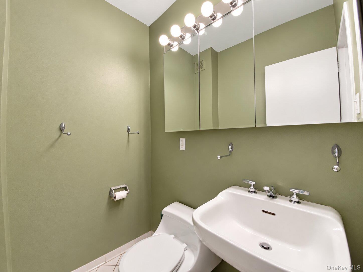 27010 Grand Central Parkway, Unit 10S photo 11