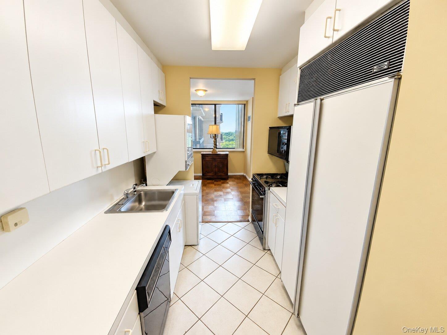 27010 Grand Central Parkway, Unit 10S photo 8