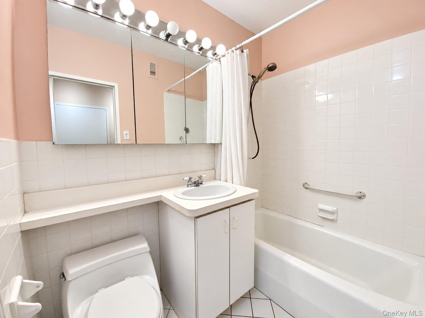 27010 Grand Central Parkway, Unit 10S photo 16