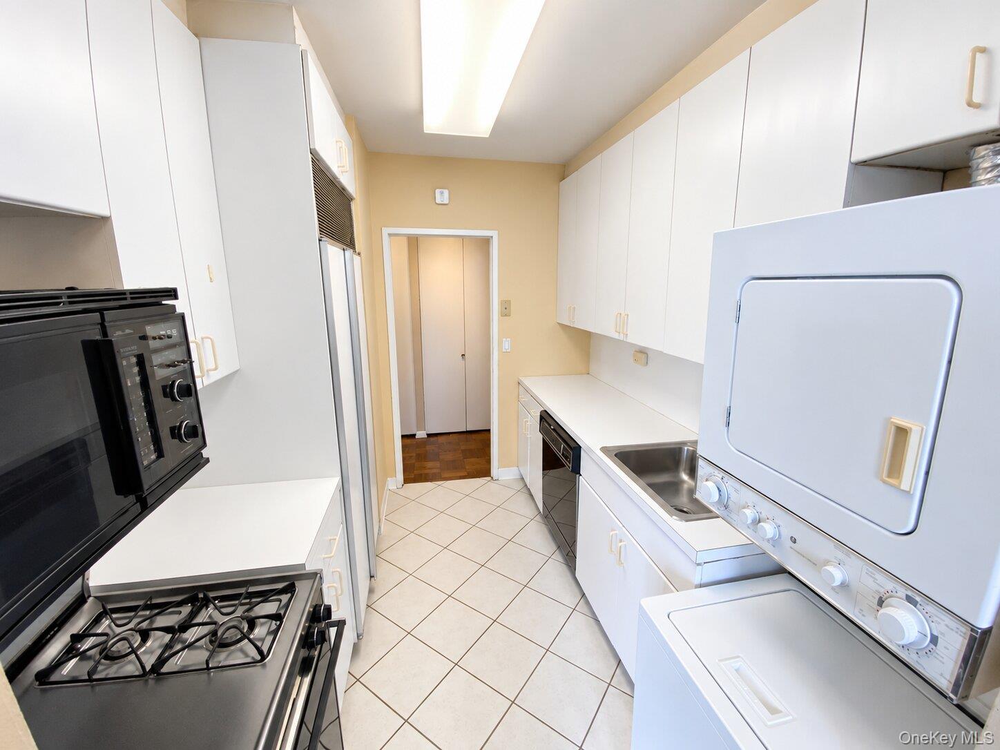 27010 Grand Central Parkway, Unit 10S photo 9