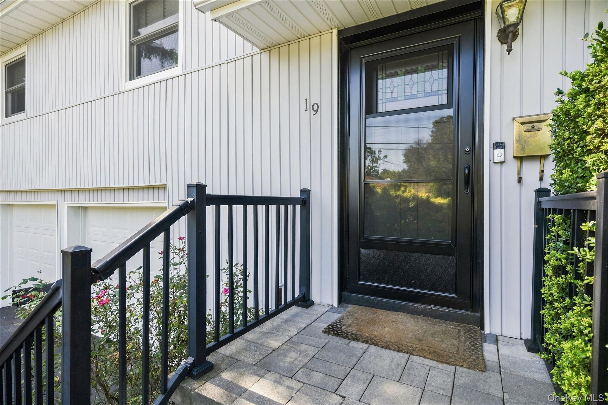 19 W Farms Lane – For Sale photo 4
