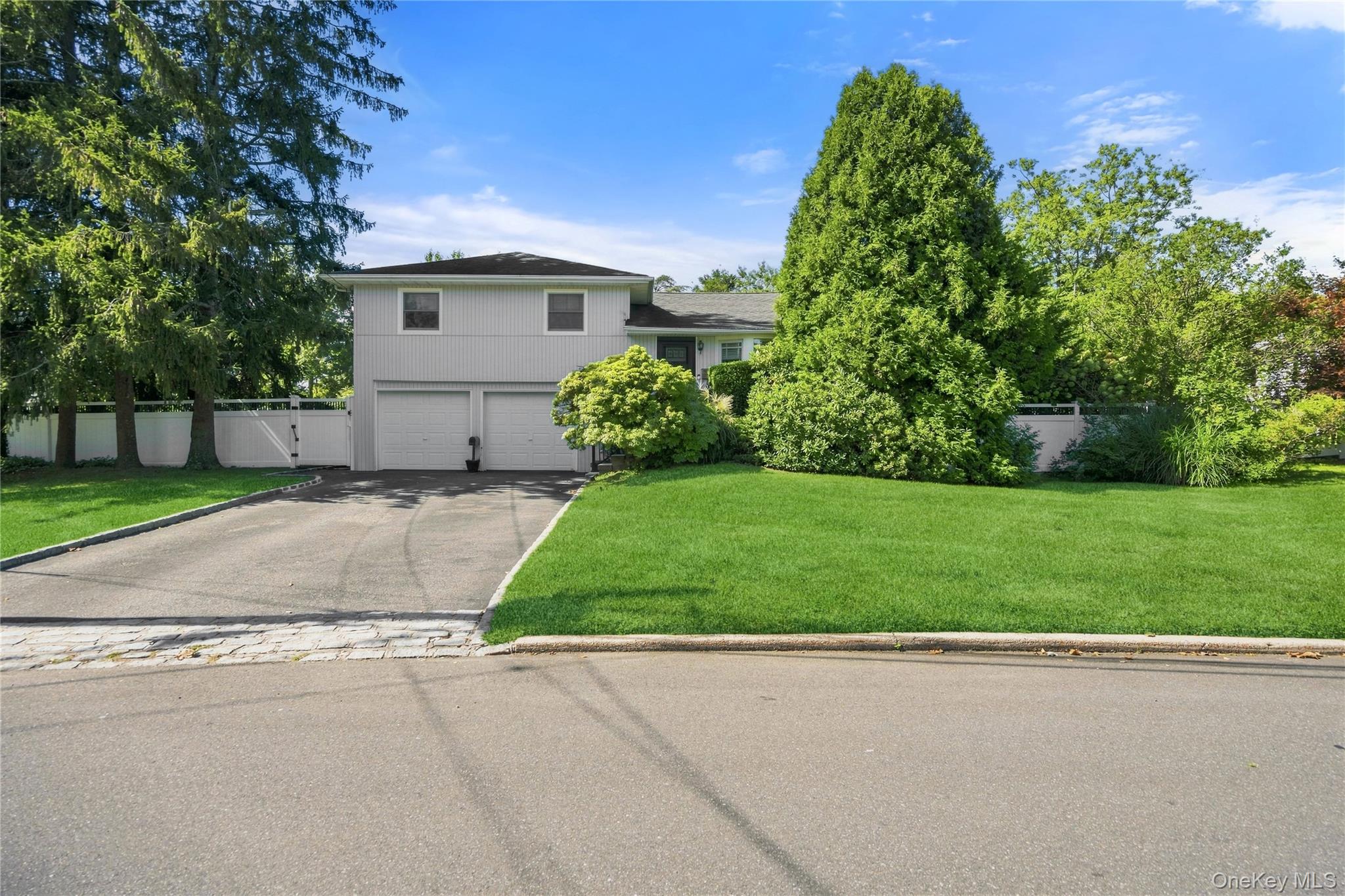 19 W Farms Lane – For Sale
