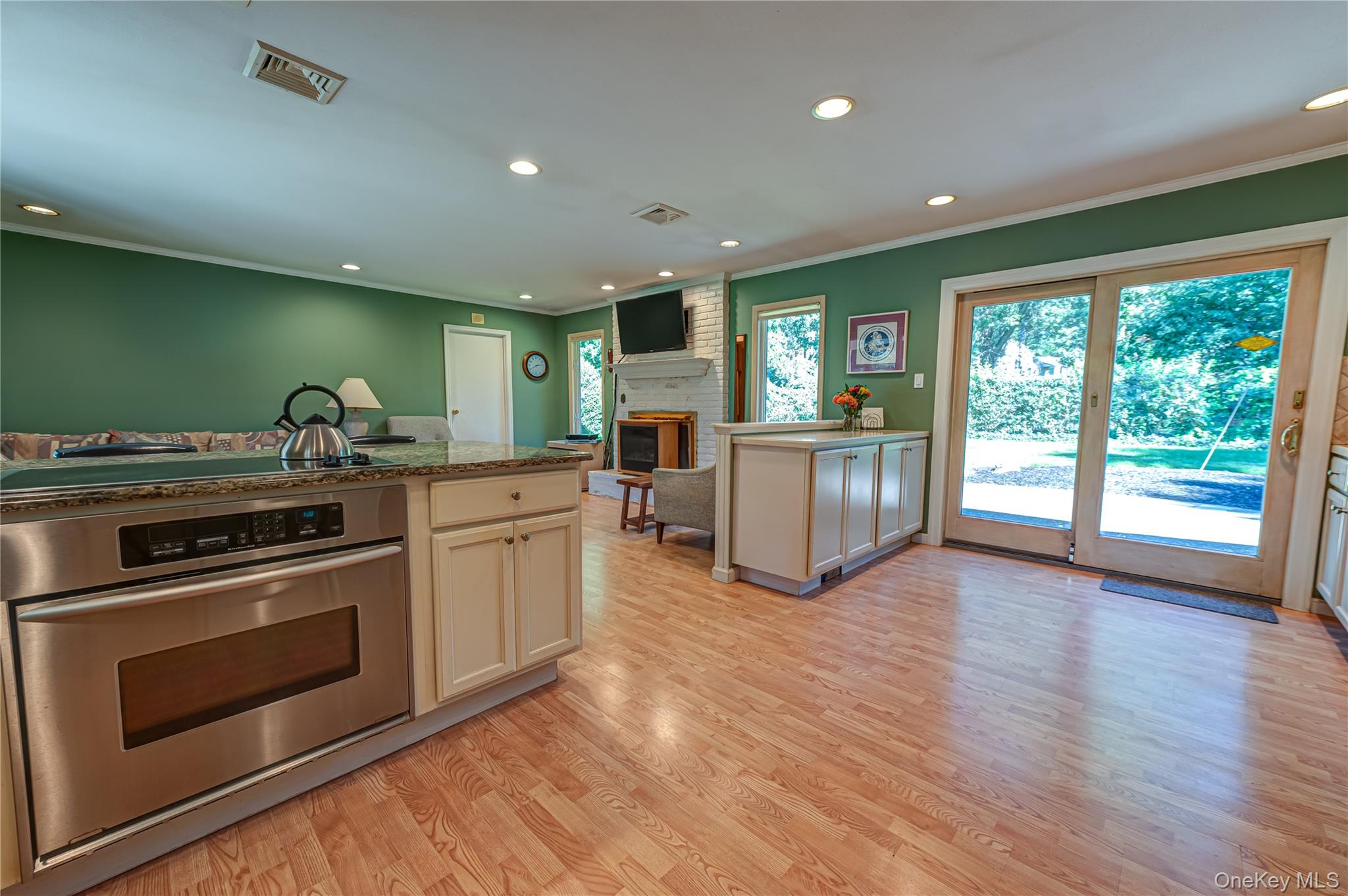 3 High Gate Drive – For Sale photo 5