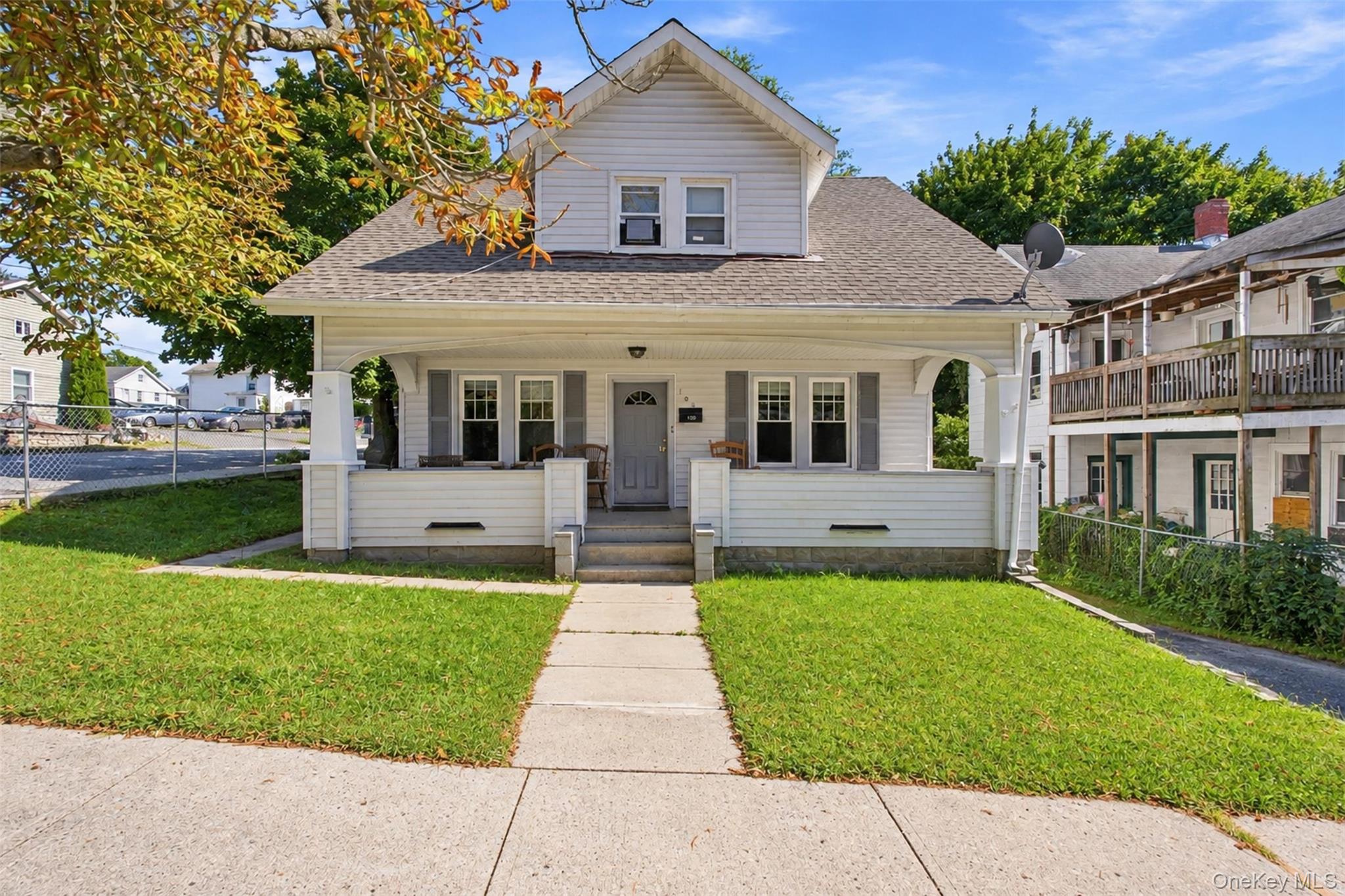 105 Fowler Street – For Sale