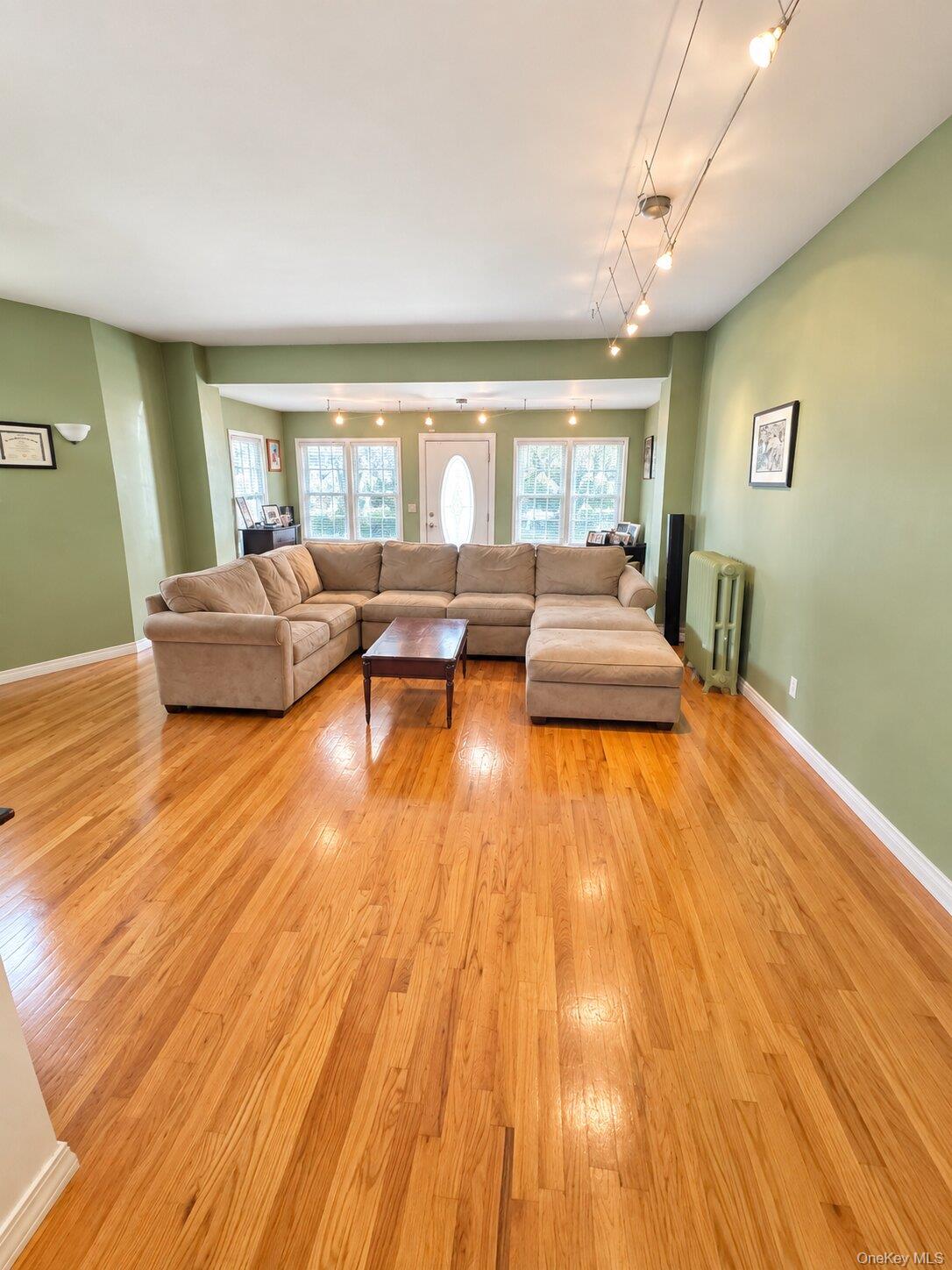 135-16 Kew Gardens Road – For Sale photo 3