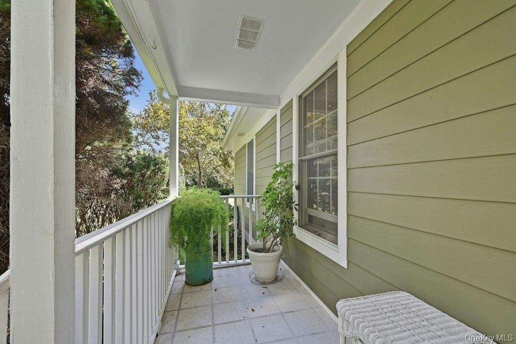 985 Silver Colt Road – For Sale photo 6