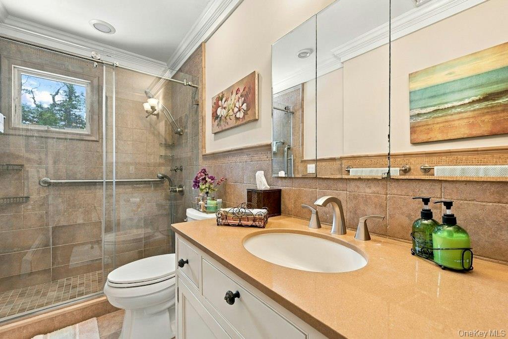 985 Silver Colt Road – For Sale photo 21