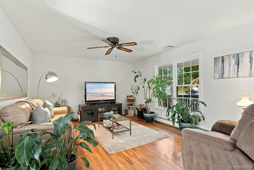 985 Silver Colt Road – For Sale photo 7