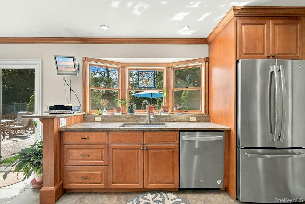 985 Silver Colt Road – For Sale photo 13